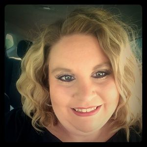 Meet your Posher, Robyn